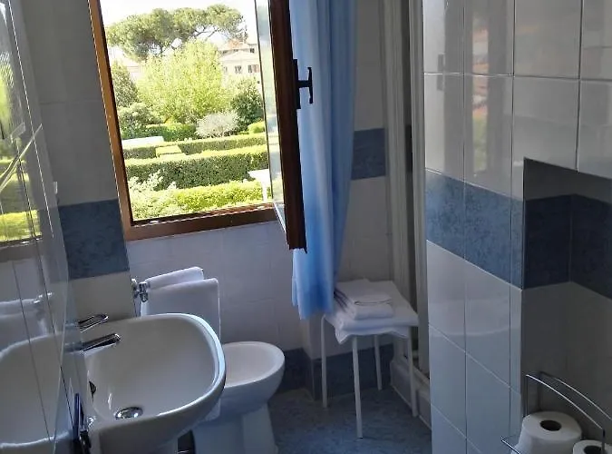 Elizabeth ホテル マリーナ・ディ・ピエトラサンタ