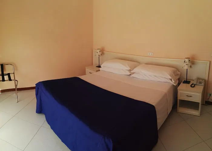 Elizabeth 3* マリーナ・ディ・ピエトラサンタ