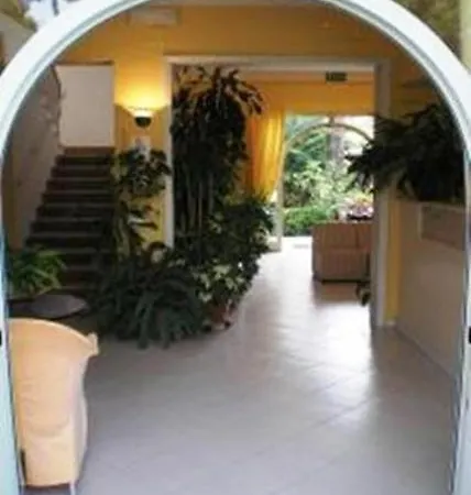 Elizabeth Hotel 3*