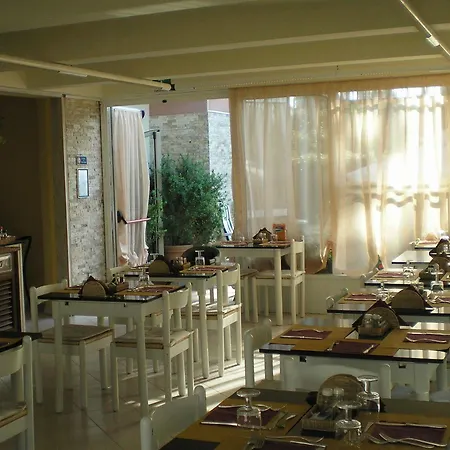 Elizabeth Hotel 3*