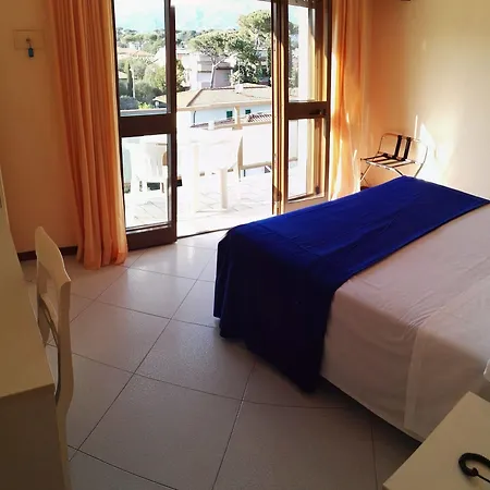 Elizabeth Hotel 3*