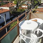 Elizabeth Marina di Pietrasanta